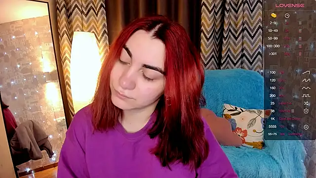 Snapshot of hannacheekss_ chatting on December 4, 2025, 2:10 am hannacheekss online show from December 4, 2025, 2:10 am