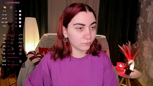 Snapshot of hannacheekss_ chatting on December 5, 2025, 2:09 am hannacheekss online show from December 5, 2025, 2:09 am