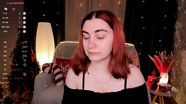 Snapshot of hannacheekss_ chatting on December 16, 2025, 2:05 am hannacheekss online show from December 16, 2025, 2:05 am