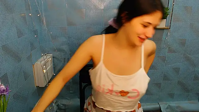 Snapshot of AliceSexyyy_ chatting on December 21, 2024, 2:09 am AliceSexyyy online show from December 21, 2024, 2:09 am