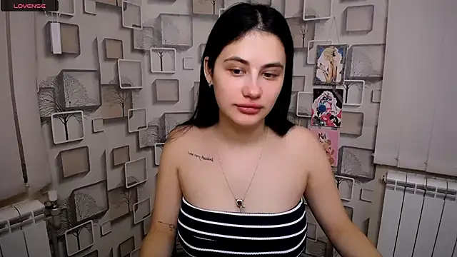 Snapshot of AliceSexyyy_ chatting on October 3, 2025, 9:50 am AliceSexyyy online show from October 3, 2025, 9:50 am