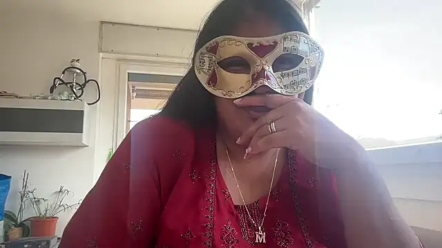 MashaCL online show from November 7, 2025, 10:15 am