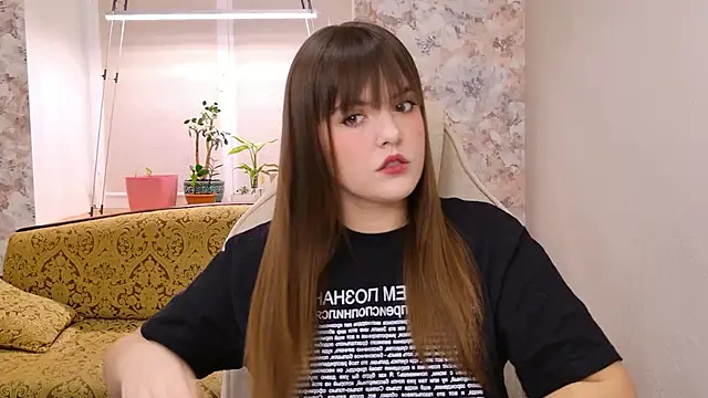 Snapshot of showmeparadise chatting on February 8, 2026, 5:38 pm showmeparadise online show from February 8, 2026, 5:38 pm