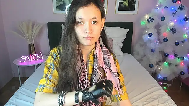 Snapshot of Emily_Strikeee chatting on December 21, 2024, 10:39 am Emily Strikeee online show from December 21, 2024, 10:39 am