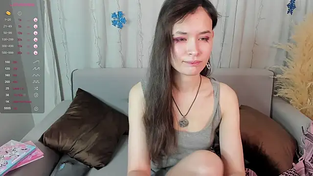 Snapshot of Emily_Strikeee chatting on December 24, 2024, 1:06 pm Emily Strikeee online show from December 24, 2024, 1:06 pm