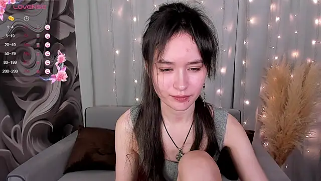 Snapshot of Emily_Strikeee chatting on January 16, 2025, 12:31 pm Emily Strikeee online show from January 16, 2025, 12:31 pm