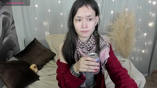 Snapshot of Emily_Strikeee chatting on January 19, 2025, 9:44 am Emily Strikeee online show from January 19, 2025, 9:44 am