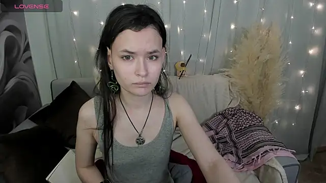 Snapshot of Emily_Strikeee chatting on January 19, 2025, 12:50 pm Emily Strikeee online show from January 19, 2025, 12:50 pm