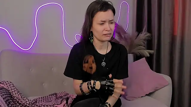 Snapshot of Emily_Strikeee chatting on February 17, 2025, 10:07 am Emily Strikeee online show from February 17, 2025, 10:07 am