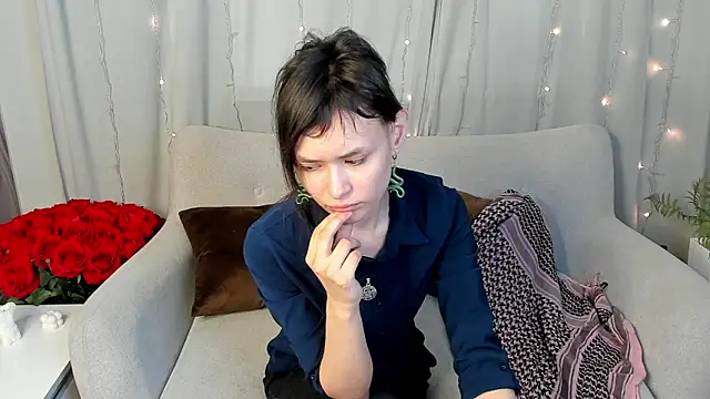 Snapshot of Emily_Strikeee chatting on March 6, 2025, 9:58 am Emily Strikeee online show from March 6, 2025, 9:58 am