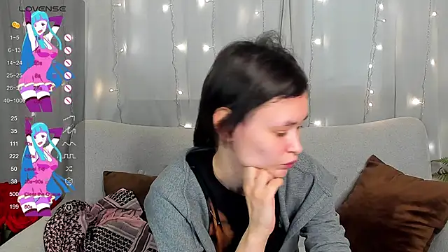 Snapshot of Emily_Strikeee chatting on March 18, 2025, 9:42 am Emily Strikeee online show from March 18, 2025, 9:42 am