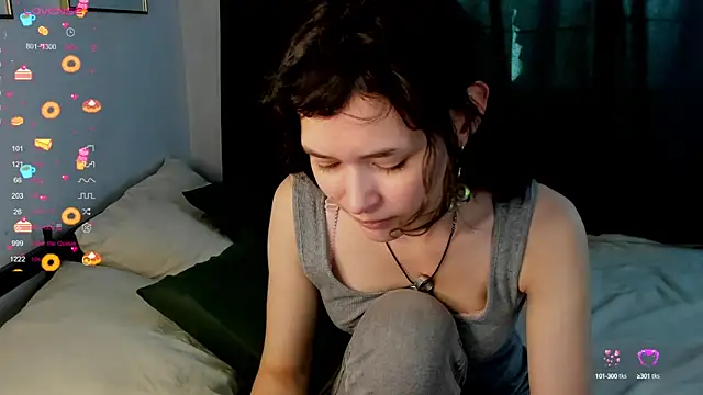 Snapshot of Emily_Strikeee chatting on October 3, 2025, 8:55 am Emily Strikeee online show from October 3, 2025, 8:55 am