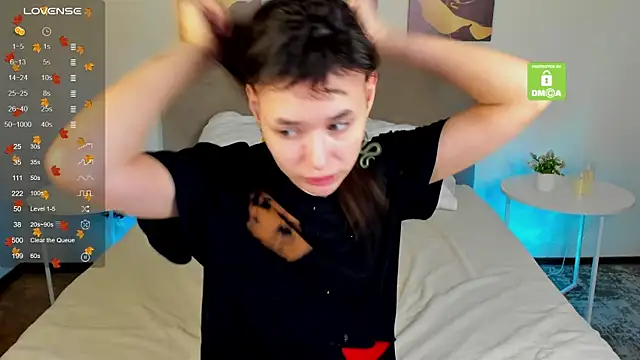 Snapshot of Emily_Strikeee chatting on November 3, 2025, 9:54 am Emily Strikeee online show from November 3, 2025, 9:54 am