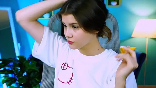 EvaThopson online show from October 14, 2025, 12:06 pm