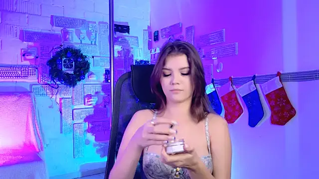 Snapshot of EvaThopson chatting on December 19, 2025, 6:09 am EvaThopson online show from December 19, 2025, 6:09 am