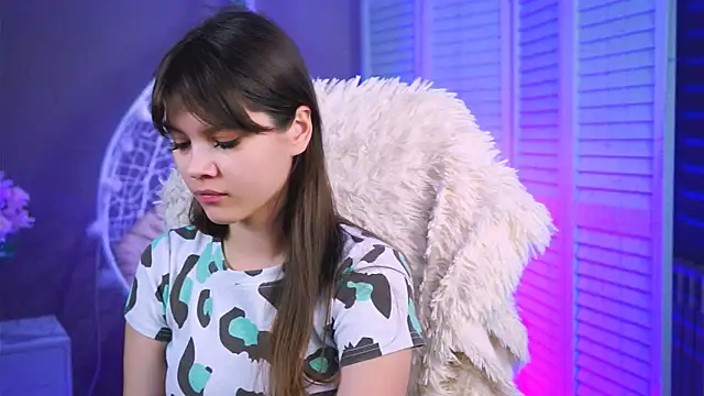 Snapshot of EvaThopson chatting on February 14, 2026, 6:10 am EvaThopson online show from February 14, 2026, 6:10 am