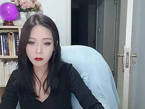 Snapshot of SuSushi728 chatting on December 22, 2025, 3:20 pm SuSushi728 online show from December 22, 2025, 3:20 pm