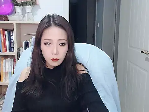 Snapshot of SuSushi728 chatting on February 4, 2026, 4:02 pm SuSushi728 online show from February 4, 2026, 4:02 pm