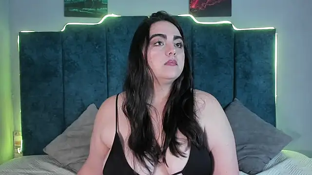 Snapshot of anniie_sweett_ chatting on October 7, 2025, 12:02 pm anniie sweett online show from October 7, 2025, 12:02 pm