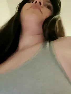 leeya lee online show from February 18, 2025, 12:48 am