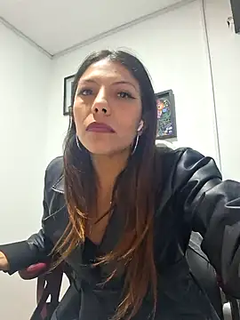 Snapshot of Selenakyle92_ chatting on December 24, 2024, 12:44 am Selenakyle92  online show from December 24, 2024, 12:44 am