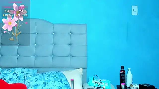 Snapshot of Selenakyle92_ chatting on January 24, 2025, 12:09 am Selenakyle92  online show from January 24, 2025, 12:09 am