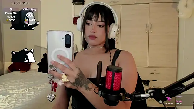 Snapshot of Ju_Kyung chatting on October 26, 2025, 1:33 am Ju Kyung online show from October 26, 2025, 1:33 am