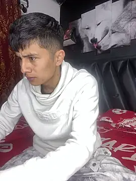 Snapshot of The__Rodriguez chatting on February 13, 2025, 10:23 am The Rodriguez online show from February 13, 2025, 10:23 am