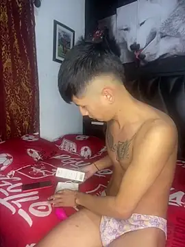 Snapshot of The__Rodriguez chatting on February 16, 2025, 5:48 am The Rodriguez online show from February 16, 2025, 5:48 am