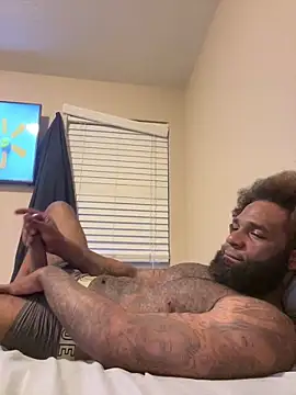 Snapshot of GoodGirlLover13 chatting on February 25, 2025, 12:36 am GoodGirlLover13 online show from February 25, 2025, 12:36 am