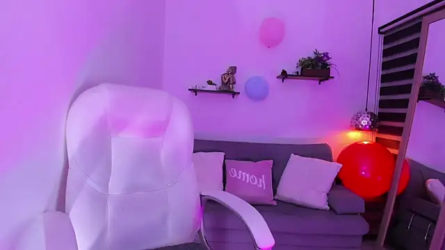 yenny garcia online show from November 8, 2025, 6:18 pm