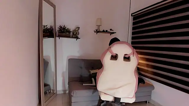 yenny garcia online show from March 27, 2026, 3:01 pm