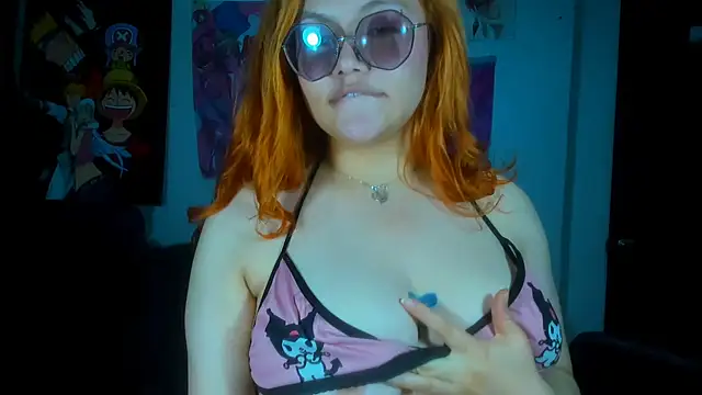 Lily stone04 online show from February 19, 2025, 8:33 am