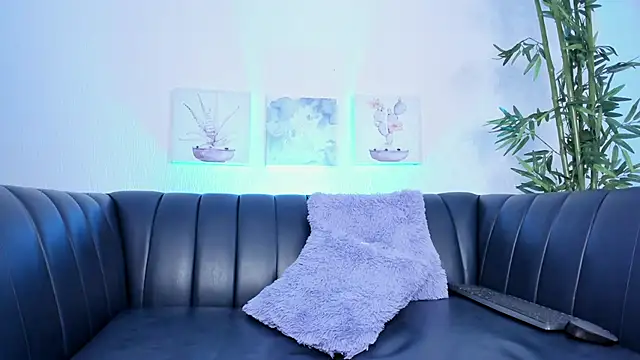 Snapshot of cloe_sirena chatting on December 5, 2024, 8:55 pm cloe sirena online show from December 5, 2024, 8:55 pm