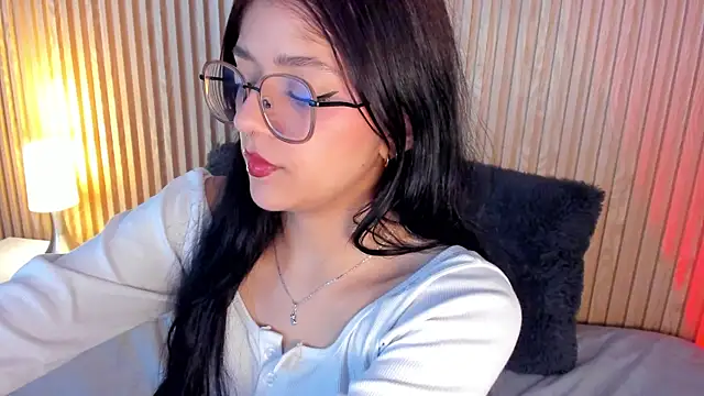 lana dol online show from October 24, 2025, 1:07 pm