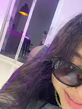 Snapshot of gaby_desire777 chatting on December 19, 2024, 3:18 am gaby desire777 online show from December 19, 2024, 3:18 am