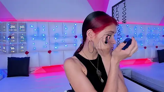 Snapshot of Salome_rouse1 chatting on January 17, 2025, 7:49 pm Salome rouse1 online show from January 17, 2025, 7:49 pm