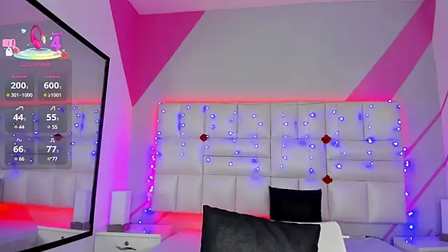 Snapshot of Salome_rouse1 chatting on February 25, 2025, 9:24 pm Salome rouse1 online show from February 25, 2025, 9:24 pm