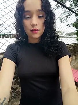 Snapshot of sweet_outdoor_charm chatting on February 8, 2026, 7:28 pm sweet outdoor charm online show from February 8, 2026, 7:28 pm