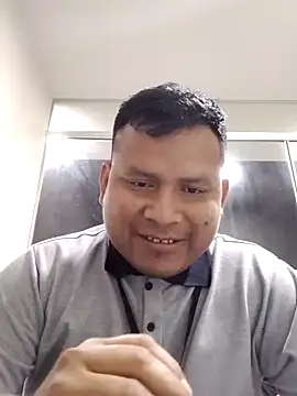 Snapshot of zeta29 chatting on November 4, 2025, 6:01 am zeta29 online show from November 4, 2025, 6:01 am