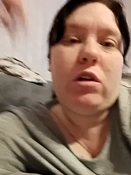 Snapshot of CurvyMilf1992 chatting on December 6, 2024, 7:54 am CurvyMilf1992 online show from December 6, 2024, 7:54 am