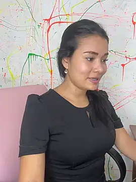 Snapshot of Rousse_blue chatting on January 28, 2025, 3:25 am Rousse blue online show from January 28, 2025, 3:25 am