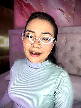 Snapshot of Rousse_blue chatting on October 7, 2025, 3:36 am Rousse blue online show from October 7, 2025, 3:36 am