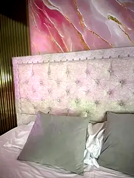 Snapshot of Rousse_blue chatting on November 6, 2025, 4:02 am Rousse blue online show from November 6, 2025, 4:02 am