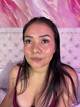 Snapshot of Rousse_blue chatting on February 13, 2026, 4:08 am Rousse blue online show from February 13, 2026, 4:08 am