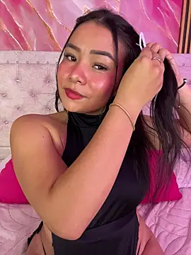 Snapshot of Rousse_blue chatting on February 25, 2026, 4:22 am Rousse blue online show from February 25, 2026, 4:22 am