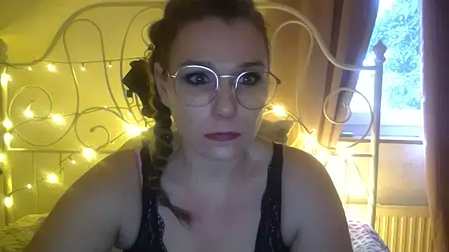 DevilsAngel13 online show from December 21, 2024, 2:04 pm