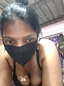 Snapshot of queensenorita chatting on February 28, 2026, 9:32 am queensenorita online show from February 28, 2026, 9:32 am