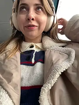 Snapshot of Sunny___Bunny chatting on March 15, 2025, 2:12 pm Sunny Bunny online show from March 15, 2025, 2:12 pm