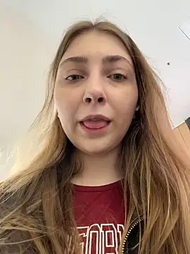 Snapshot of Sunny___Bunny chatting on April 2, 2026, 1:42 pm Sunny Bunny online show from April 2, 2026, 1:42 pm